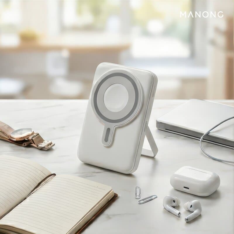Manon Watch Simul-Charge MagSafe Power Bank