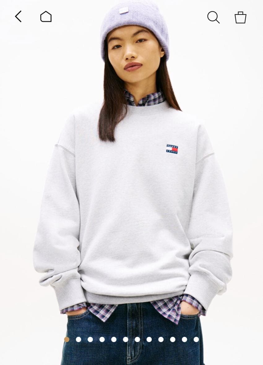 Tommy Jeans 배지 크루넥 스웨트 셔츠