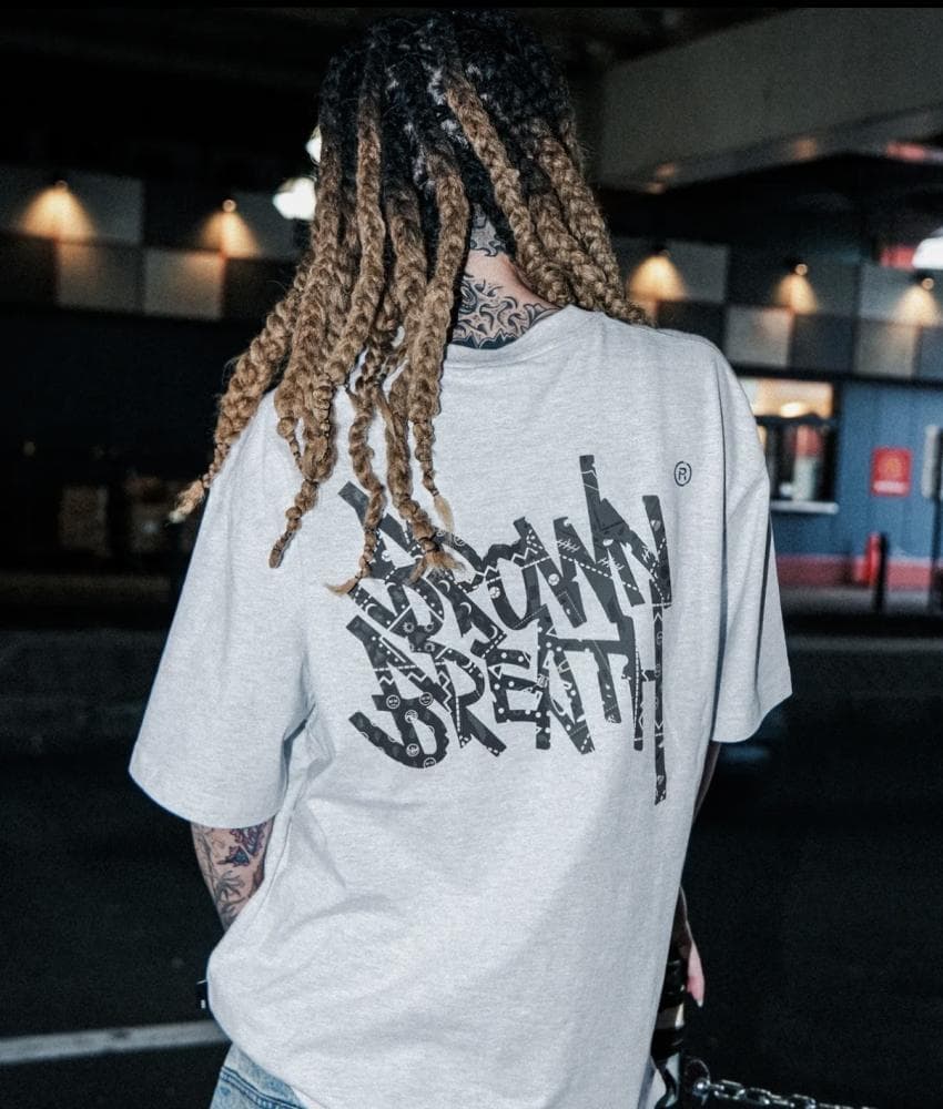브라운브레스 PAISLEY TAG TEE