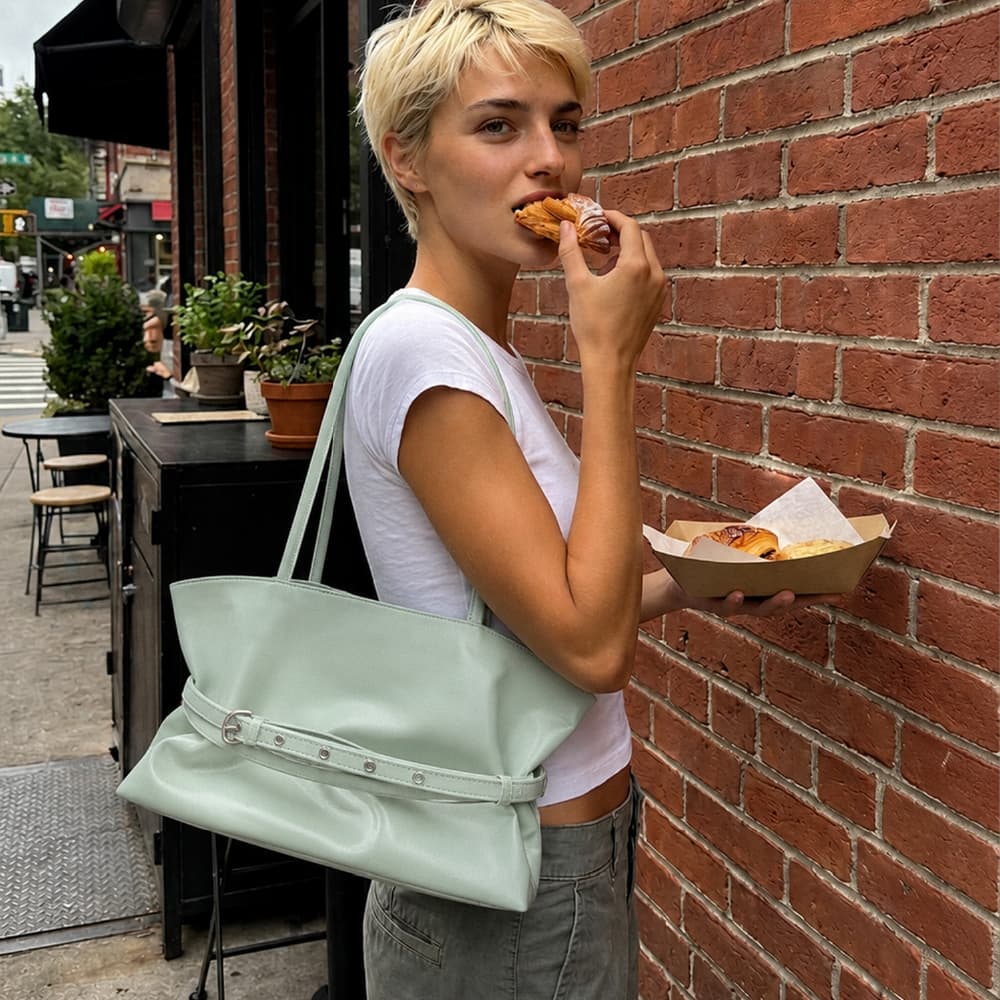 MELLOW REVERSIBLE BELT TOTE