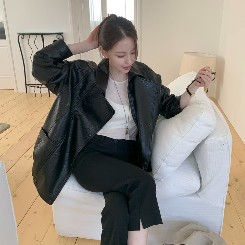 더블 스냅 버튼 페이크레더 점퍼