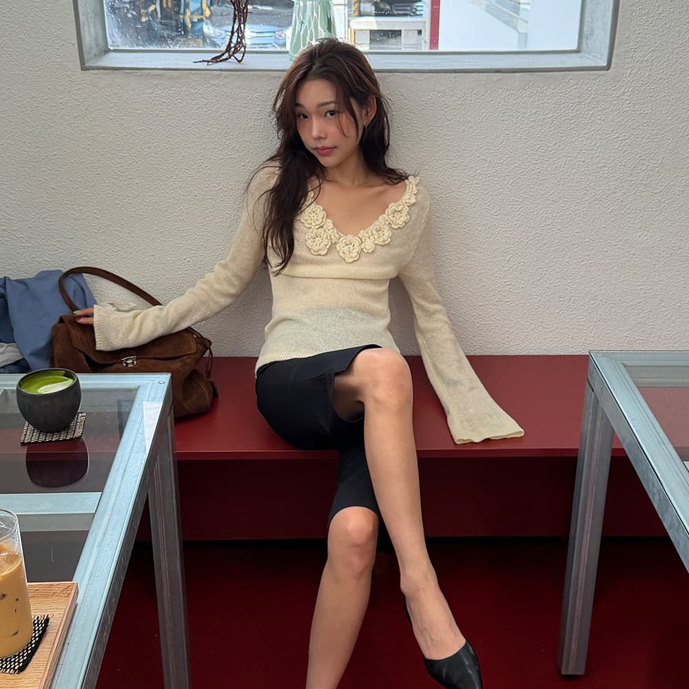 CORSAGE MIX PULLOVER