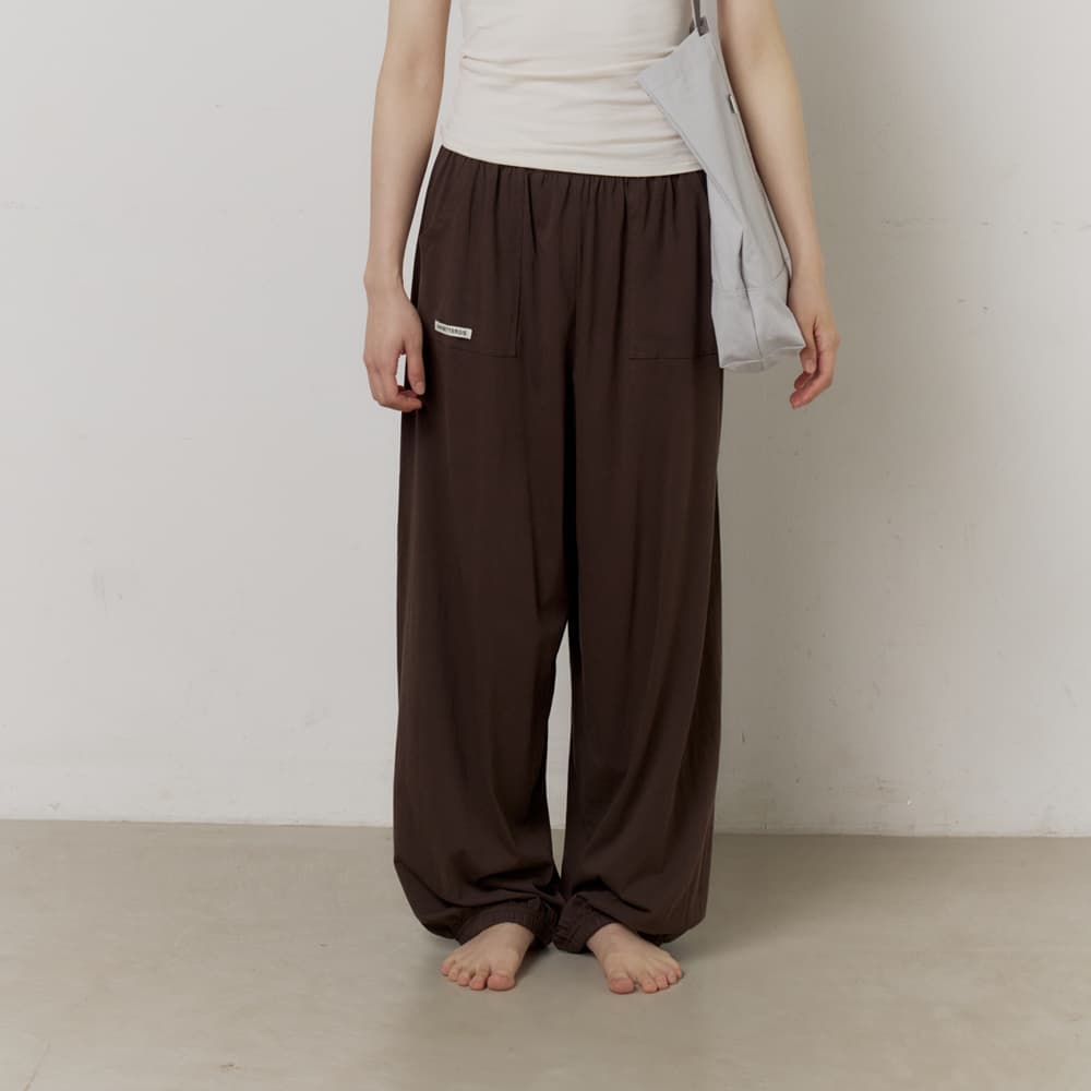 조거 팬츠 브라운