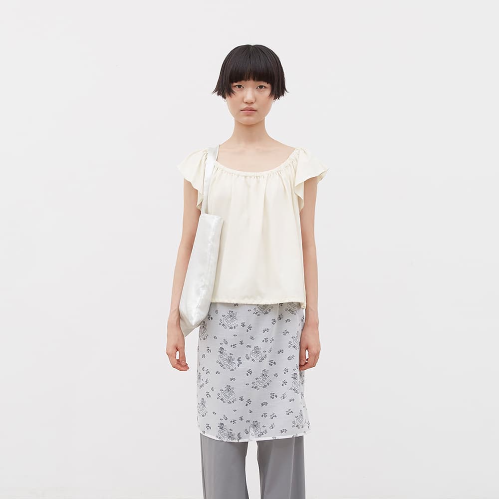 SOFT SHIRRING TOP