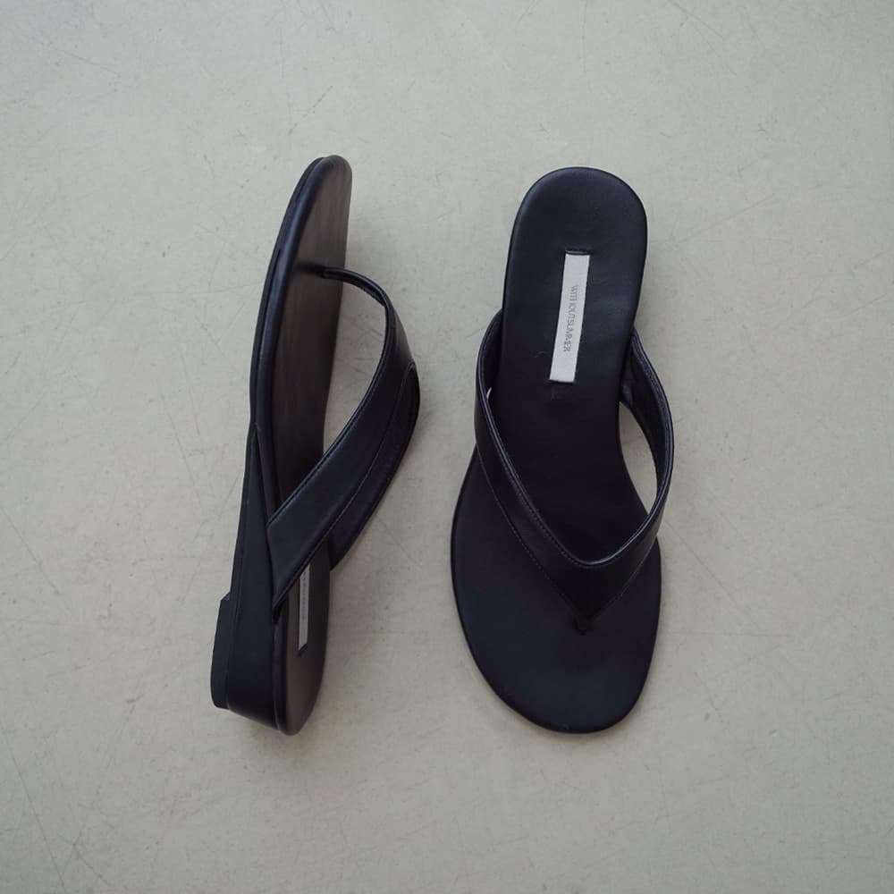 Simple flip-flop 블랙