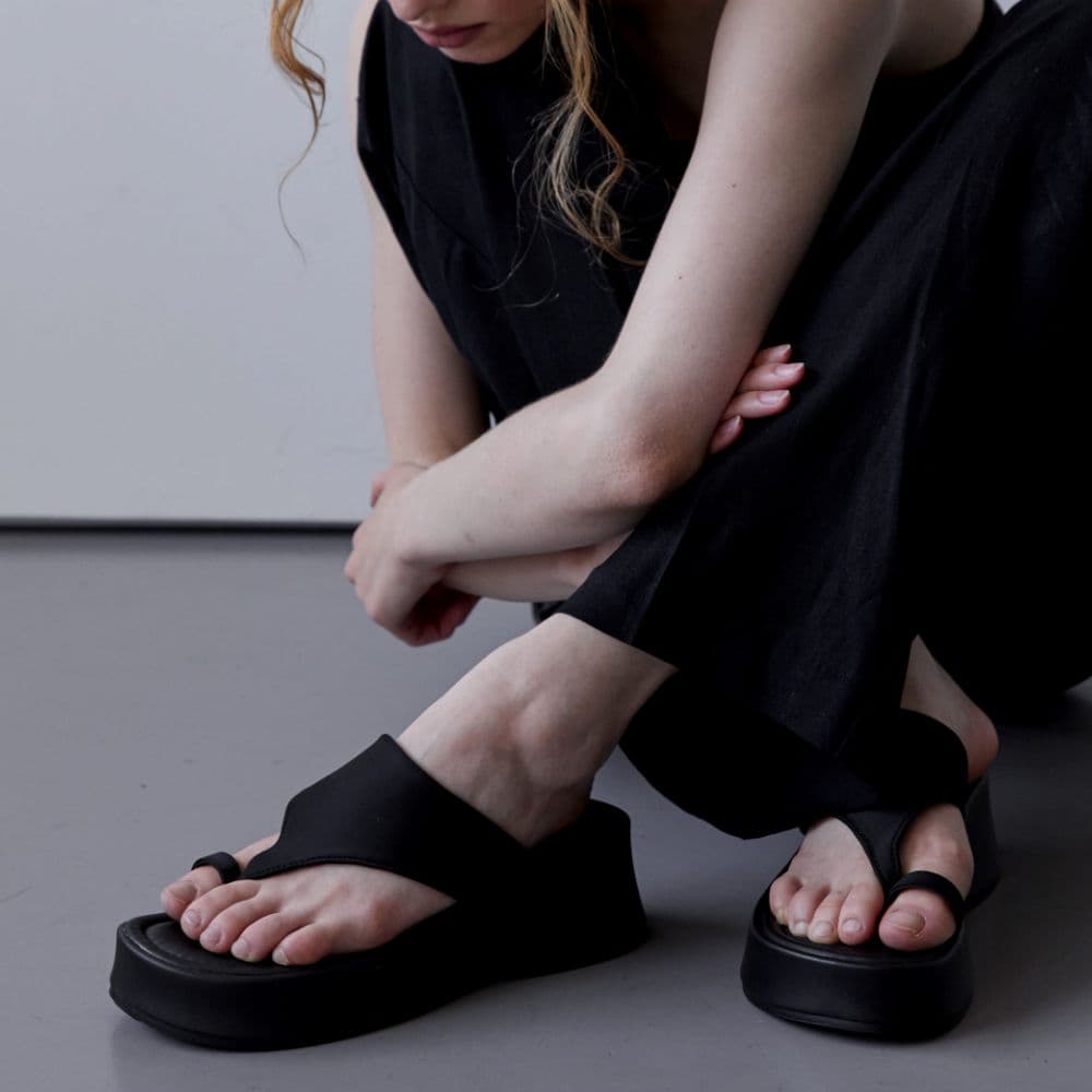 Dune Flipflop Mule Sandal