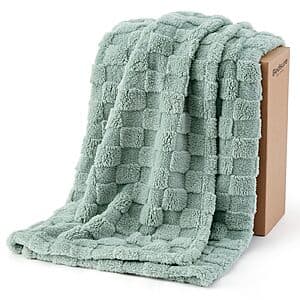 Bedsure 체커드 스로우 Sage Green