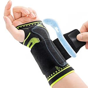 SOLOEVER Carpal Tunnel Wrist Brace with Removable Splint