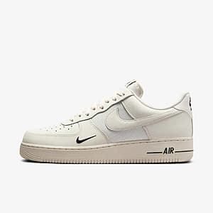 Nike Air Force 1 LV8